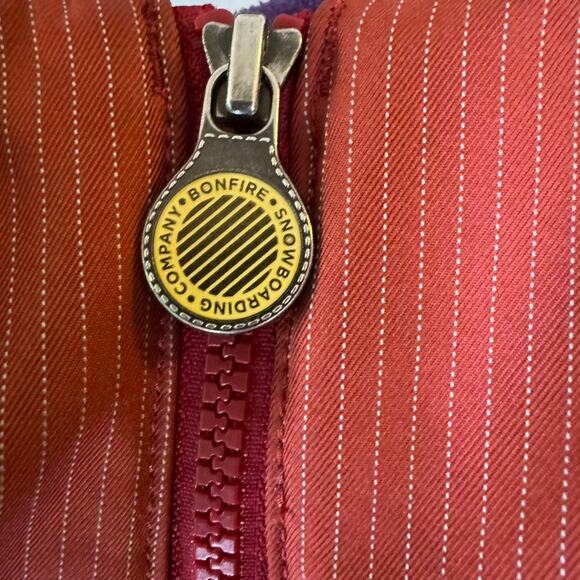 Bonfire Red Stripe Softshell Snowboard Jacket Women M Hooded Classic Fit - Picture 6 of 16